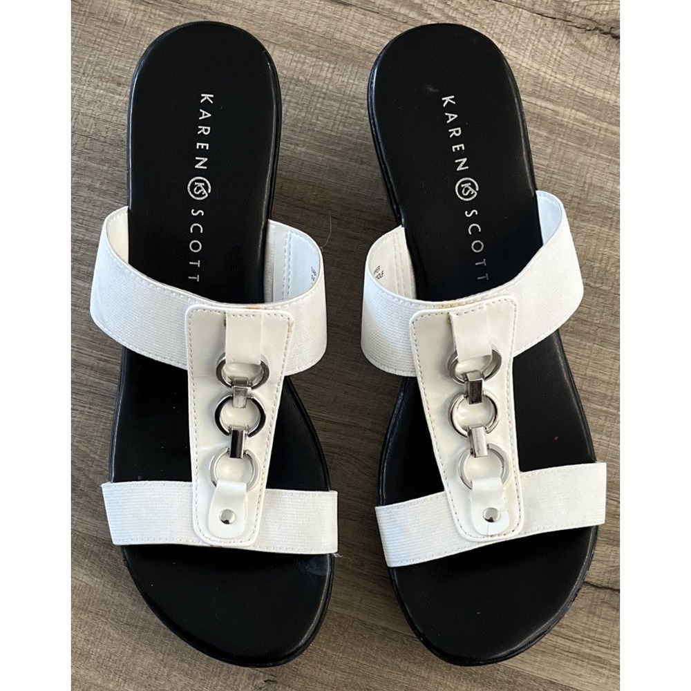 Karen Scott White Sandals Silver Chain Accents Low Block Heel Slides Size 9M